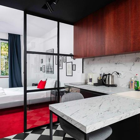 Central Art-Inspired Flat With Private Garage Sofia Exteriör bild
