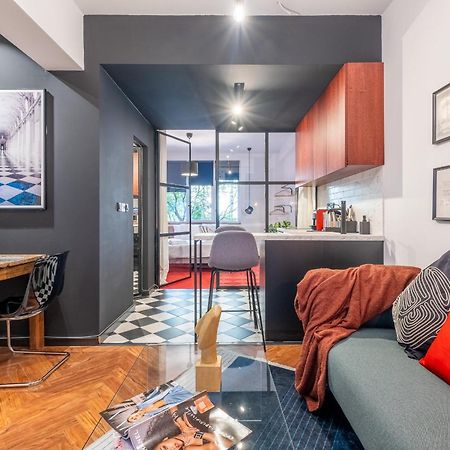 Central Art-Inspired Flat With Private Garage Sofia Exteriör bild